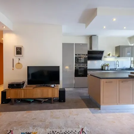 Апартаменты 3 Chambres Spacieux Et Agreable *